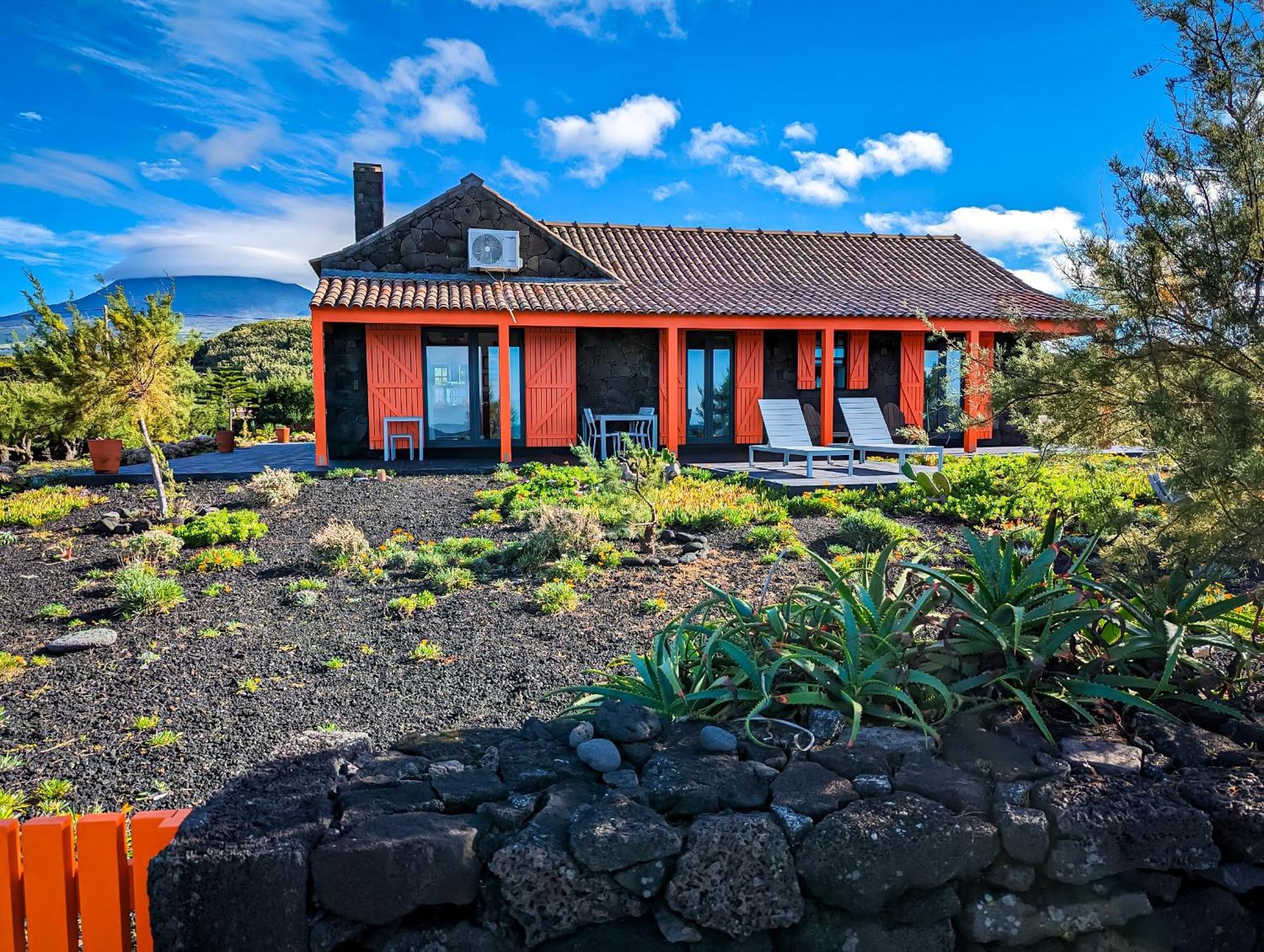 Casa Baleia Laranja Ocean-Front Villa Madalena  Exteriör bild